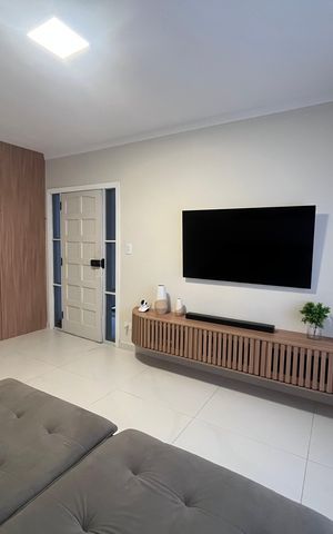 Casa à venda com 210m², 3 quartos e 5 vagas Casa à venda com 210m², 3 quartos e 5 vagasSala