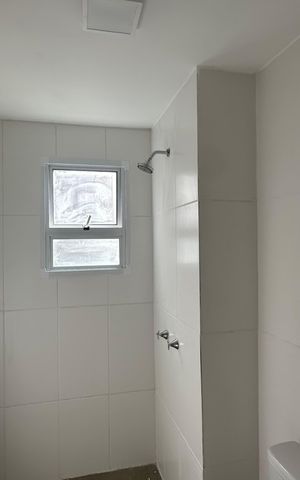 Apartamento à venda com 72m², 2 quartos e 1 vaga Apartamento à venda com 72m², 2 quartos e 1 vagaBanheiro do Quarto 1