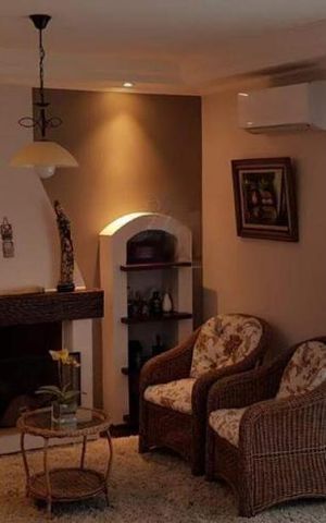 Casa à venda com 280m², 4 quartos e 5 vagas