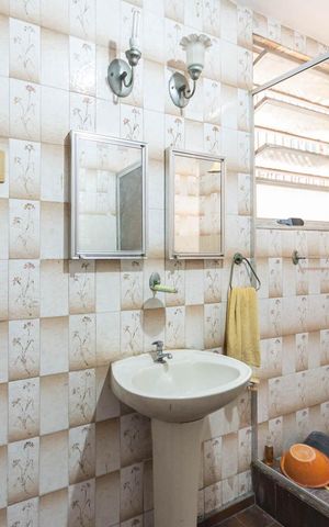 Casa à venda com 120m², 3 quartos e sem vagaBanheiro