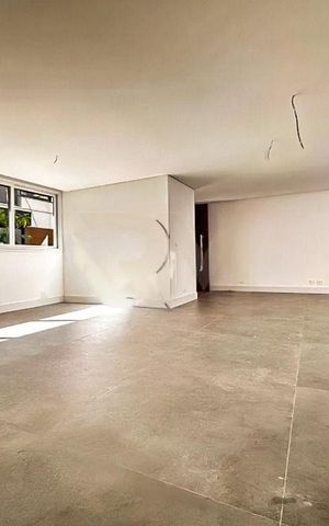 Casa à venda com 557m², 4 quartos e 4 vagas
