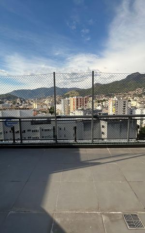 Apartamento à venda com 164m², 4 quartos e 3 vagasCobertura