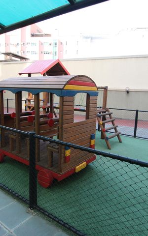 Apartamento à venda com 164m², 4 quartos e 3 vagasÁrea comum - Playground