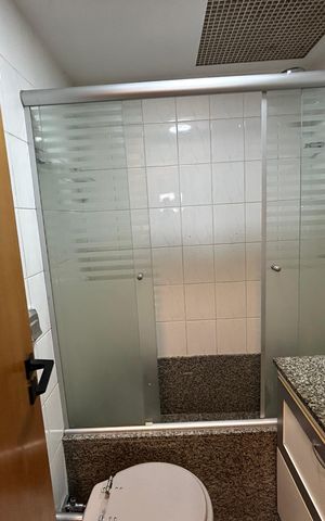 Apartamento à venda com 164m², 4 quartos e 3 vagasBanheiro 2