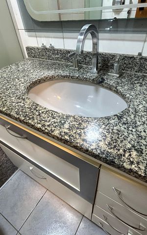 Apartamento à venda com 164m², 4 quartos e 3 vagasBanheiro 2
