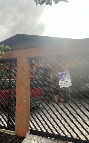 Casa à venda com 269m², 3 quartos e 3 vagas