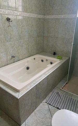 Casa à venda com 269m², 3 quartos e 3 vagas
