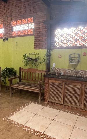 Casa à venda com 269m², 3 quartos e 3 vagas