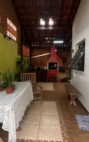 Casa à venda com 269m², 3 quartos e 3 vagas