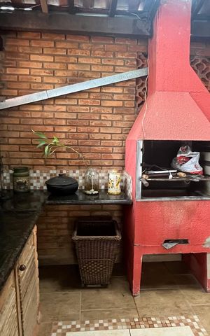 Casa à venda com 269m², 3 quartos e 3 vagas