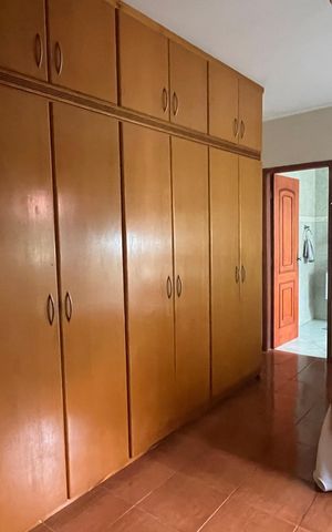 Casa à venda com 269m², 3 quartos e 3 vagas