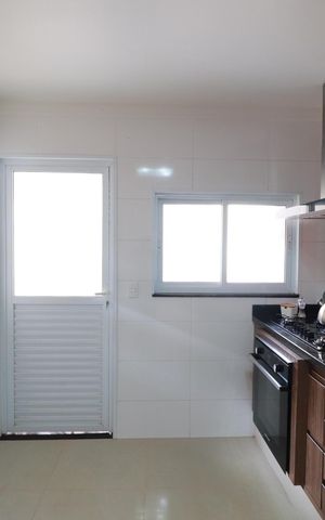 Casa para alugar com 120m², 3 quartos e 3 vagasCozinha 