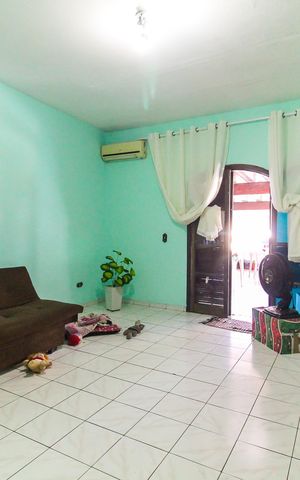 Casa à venda com 100m², 3 quartos e 2 vagas Casa à venda com 100m², 3 quartos e 2 vagasQuarto 1
