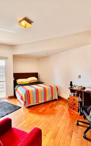 Casa à venda com 570m², 4 quartos e 4 vagas Casa à venda com 570m², 4 quartos e 4 vagasSuíte 4