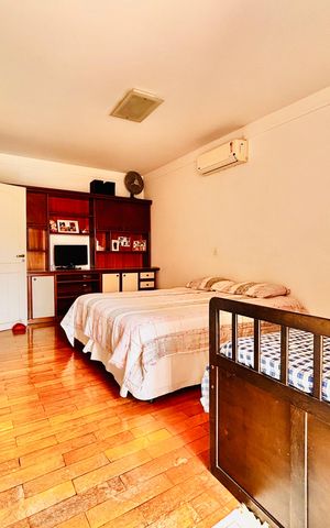 Casa à venda com 570m², 4 quartos e 4 vagas Casa à venda com 570m², 4 quartos e 4 vagasSuíte 3
