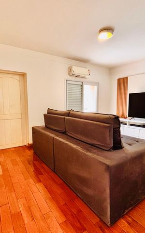 Casa à venda com 570m², 4 quartos e 4 vagas Casa à venda com 570m², 4 quartos e 4 vagasSala 2