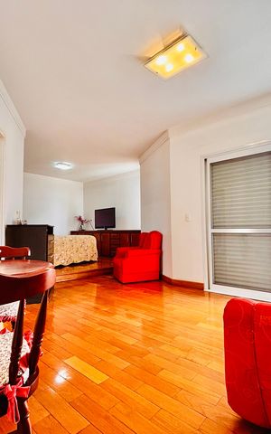 Casa à venda com 570m², 4 quartos e 4 vagas Casa à venda com 570m², 4 quartos e 4 vagasSuíte 1