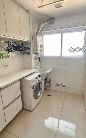 Apartamento à venda com 136m², 3 quartos e 3 vagas Apartamento à venda com 136m², 3 quartos e 3 vagasÁrea de serviço