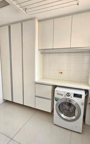 Apartamento à venda com 136m², 3 quartos e 3 vagas Apartamento à venda com 136m², 3 quartos e 3 vagasÁrea de serviço
