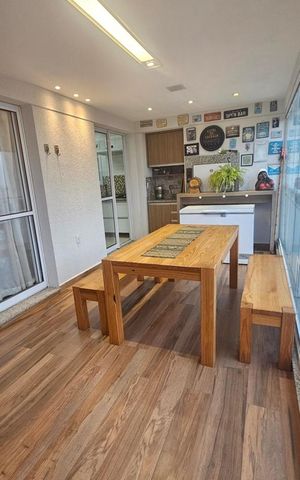 Apartamento à venda com 136m², 3 quartos e 3 vagas Apartamento à venda com 136m², 3 quartos e 3 vagasVaranda