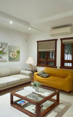 Casa à venda com 580m², 3 quartos e 5 vagasSala de TV
