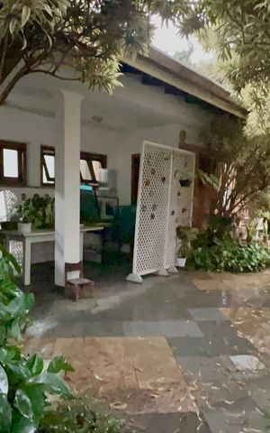 Casa à venda com 580m², 3 quartos e 5 vagasQuintal