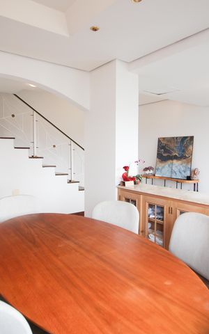 Apartamento à venda com 209m², 2 quartos e 2 vagas Apartamento à venda com 209m², 2 quartos e 2 vagasSala