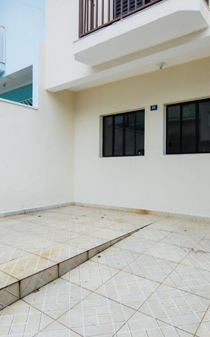 Casa à venda com 75m², 3 quartos e 2 vagasGaragem
