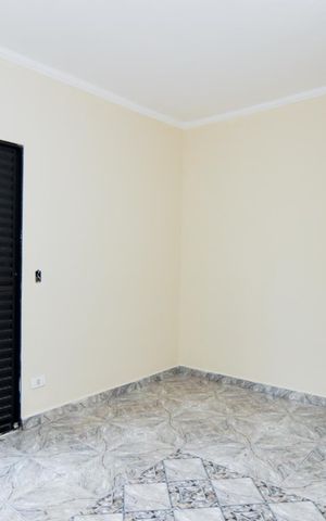 Casa à venda com 75m², 3 quartos e 2 vagasSuíte
