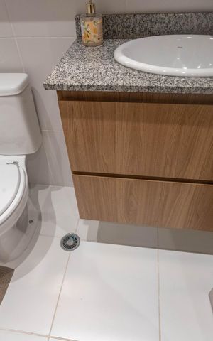 Apartamento à venda com 51m², 2 quartos e 1 vaga Apartamento à venda com 51m², 2 quartos e 1 vagaBanheiro social