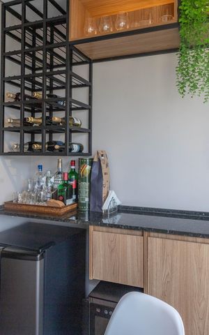 Apartamento à venda com 51m², 2 quartos e 1 vaga Apartamento à venda com 51m², 2 quartos e 1 vagaVaranda da sala