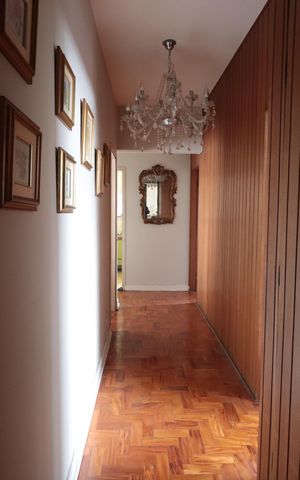 Apartamento para alugar com 205m², 4 quartos e 2 vagasCorredor