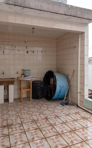 Casa à venda com 154m², 5 quartos e 1 vagaÁrea de Serviço