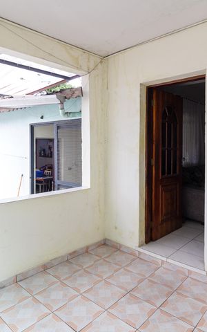 Casa à venda com 154m², 5 quartos e 1 vagaEntrada