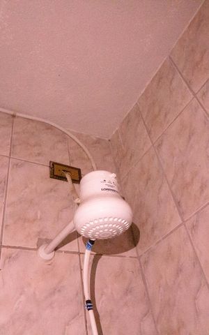 Casa à venda com 154m², 5 quartos e 1 vagaBanheiro 1