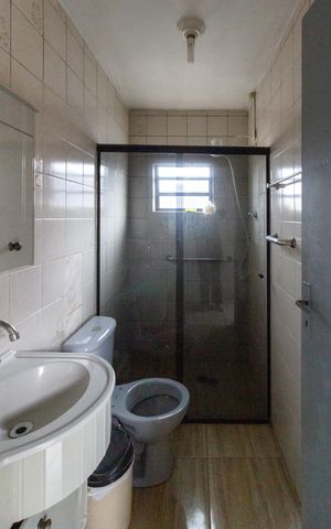 Casa à venda com 154m², 5 quartos e 1 vagaBanheiro 2