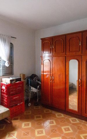 Casa à venda com 154m², 5 quartos e 1 vagaQuarto 2