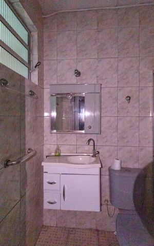 Casa à venda com 154m², 5 quartos e 1 vagaBanheiro 1