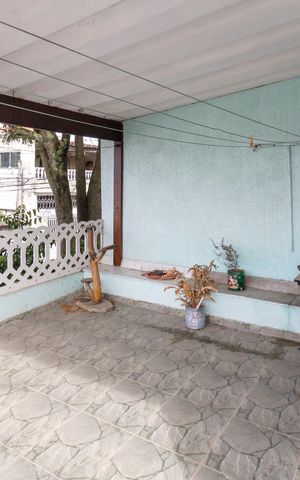Casa à venda com 154m², 5 quartos e 1 vagaVaranda