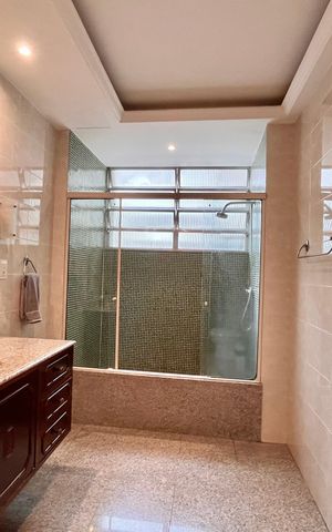 Apartamento à venda com 295m², 4 quartos e 2 vagas
