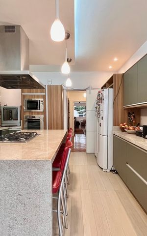 Apartamento à venda com 295m², 4 quartos e 2 vagas