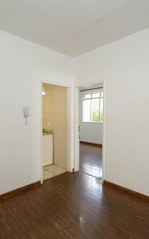 Apartamento à venda com 100m², 3 quartos e 2 vagas Apartamento à venda com 100m², 3 quartos e 2 vagasSala
