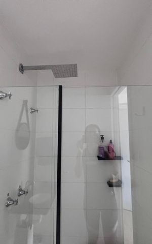 Apartamento à venda com 48m², 2 quartos e 1 vaga Apartamento à venda com 48m², 2 quartos e 1 vagaBanheiro do Quarto 1