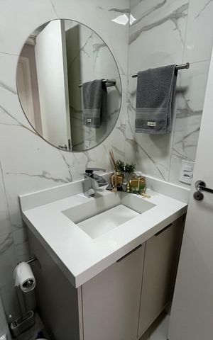 Apartamento à venda com 55m², 2 quartos e 1 vaga Apartamento à venda com 55m², 2 quartos e 1 vagaBanheiro