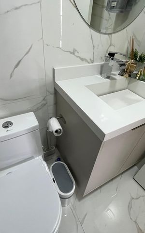 Apartamento à venda com 55m², 2 quartos e 1 vaga Apartamento à venda com 55m², 2 quartos e 1 vagaBanheiro