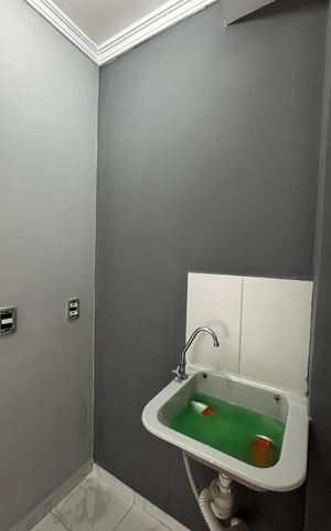 Apartamento à venda com 32m², 2 quartos e sem vaga Apartamento à venda com 32m², 2 quartos e sem vagaCozinha e Área de Serviço