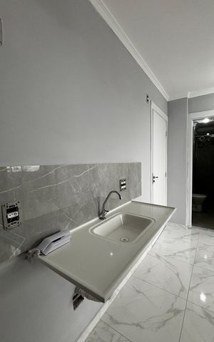 Apartamento à venda com 32m², 2 quartos e sem vaga Apartamento à venda com 32m², 2 quartos e sem vagaCozinha e Área de Serviço