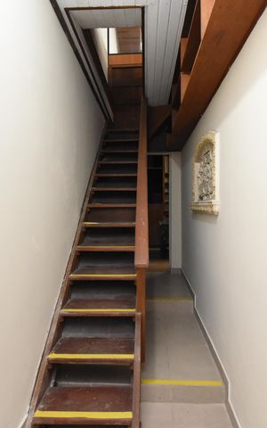 Casa à venda com 420m², 5 quartos e 4 vagasCorredor