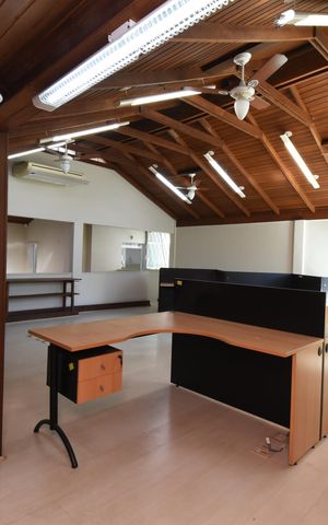 Casa à venda com 420m², 5 quartos e 4 vagasÁtico