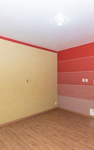Casa à venda com 240m², 3 quartos e 3 vagas Casa à venda com 240m², 3 quartos e 3 vagasSala